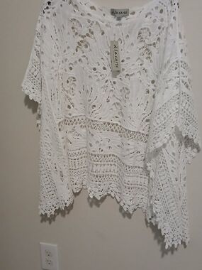 A La Carte White Crochet Tunic Top